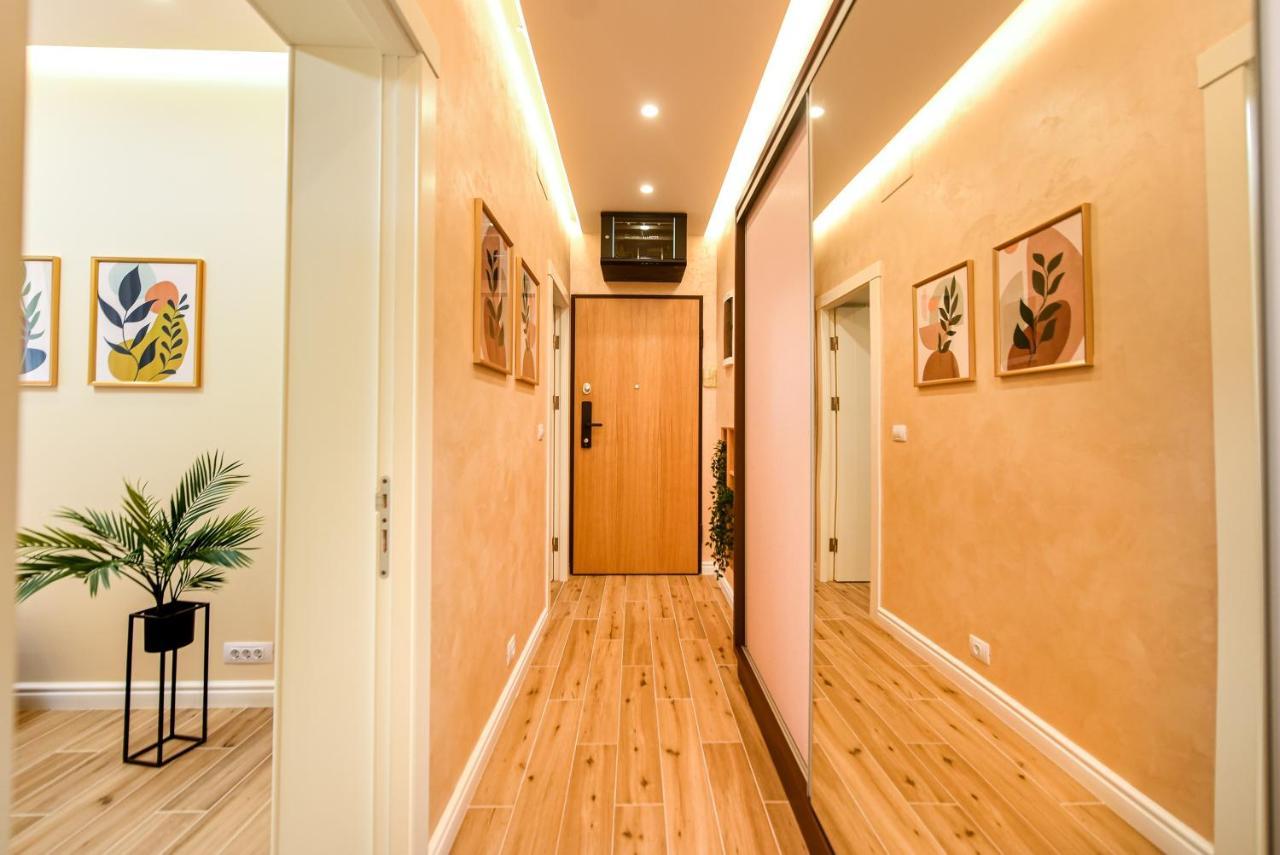 Green Leafy Brasov - Ideal 2 Bedroom Apartment Kültér fotó